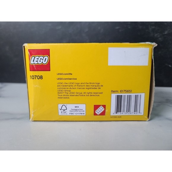 LEGO CLASSIC: Green Creative Box (10708) - Picture 6 of 10